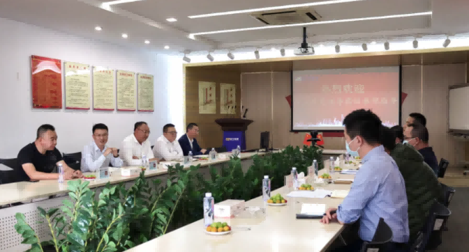 东莞市工信局与镇经发局领导莅临PG参观指导